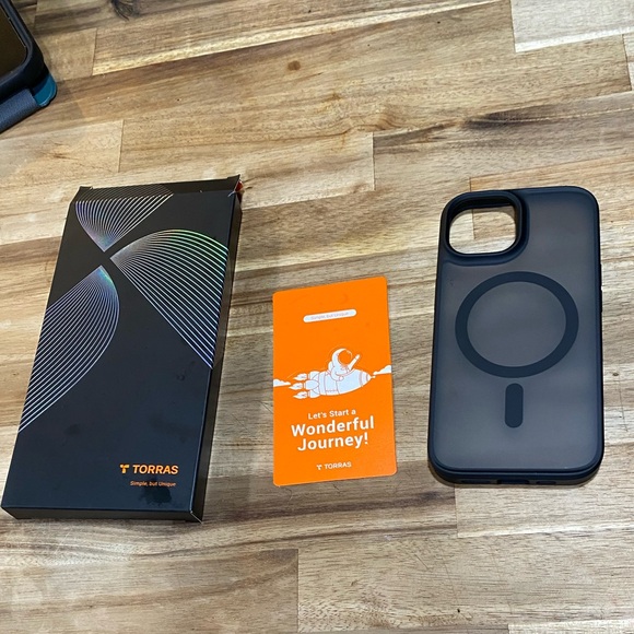 Torras IPhone 15 MagSafe Phone case - Picture 3 of 5